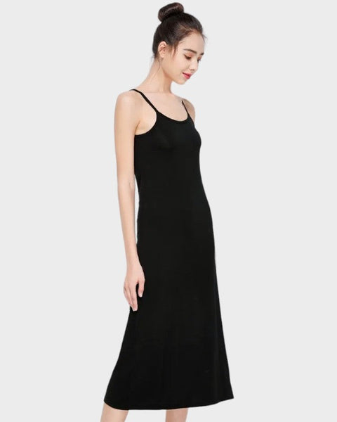 Fond de robe long noir côté