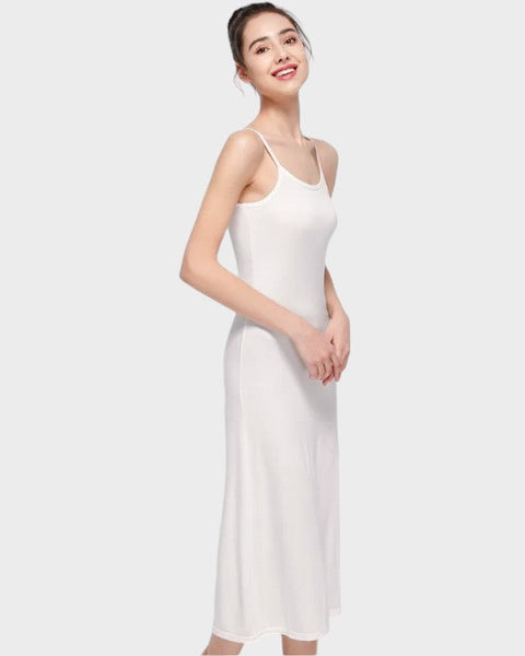 Fond de robe longue blanc face