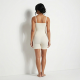 Combinaison sous robe blanche